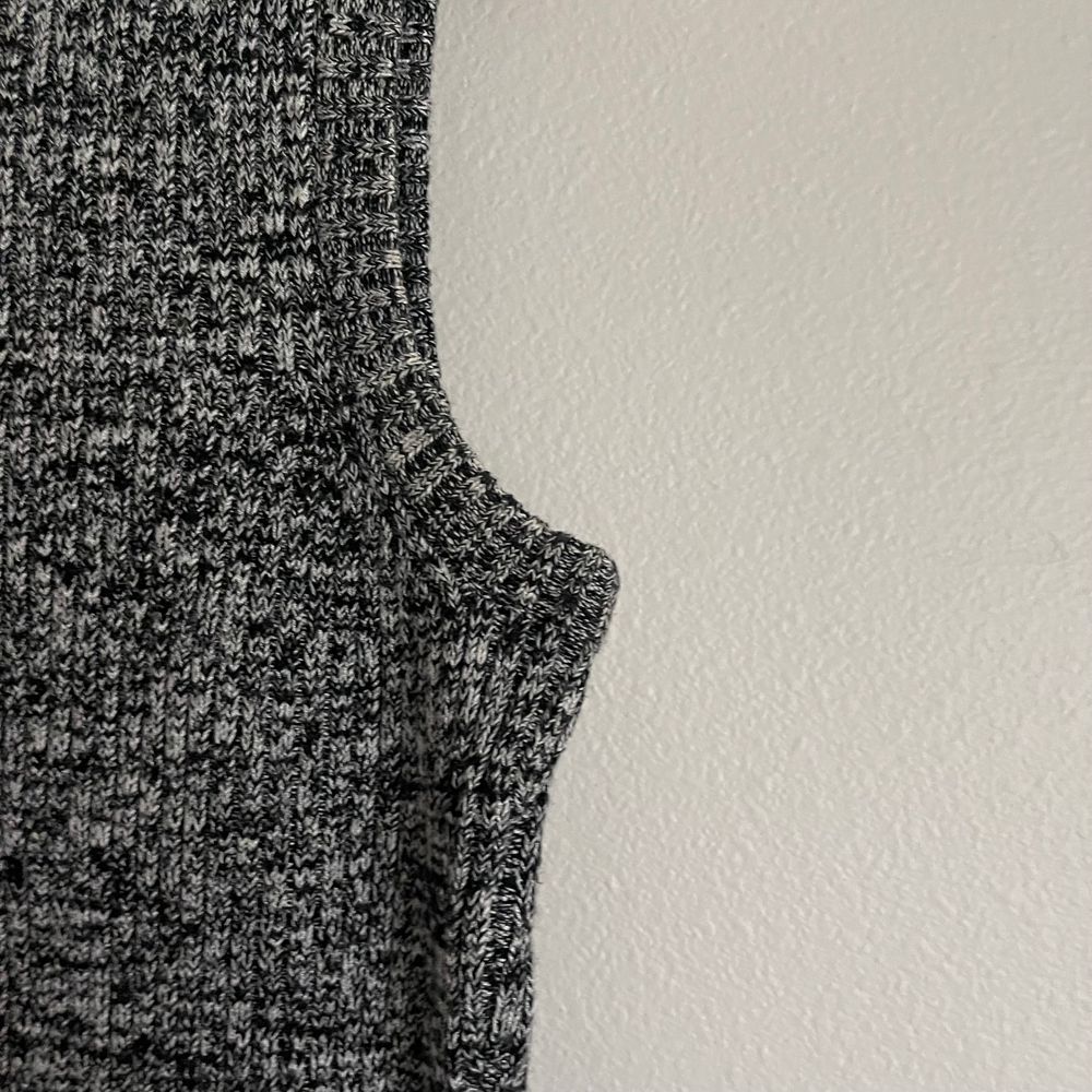 Vintage Studio 1 Ribbed Knit Turtleneck Sleeveless Sweater - Picture 5 of 10